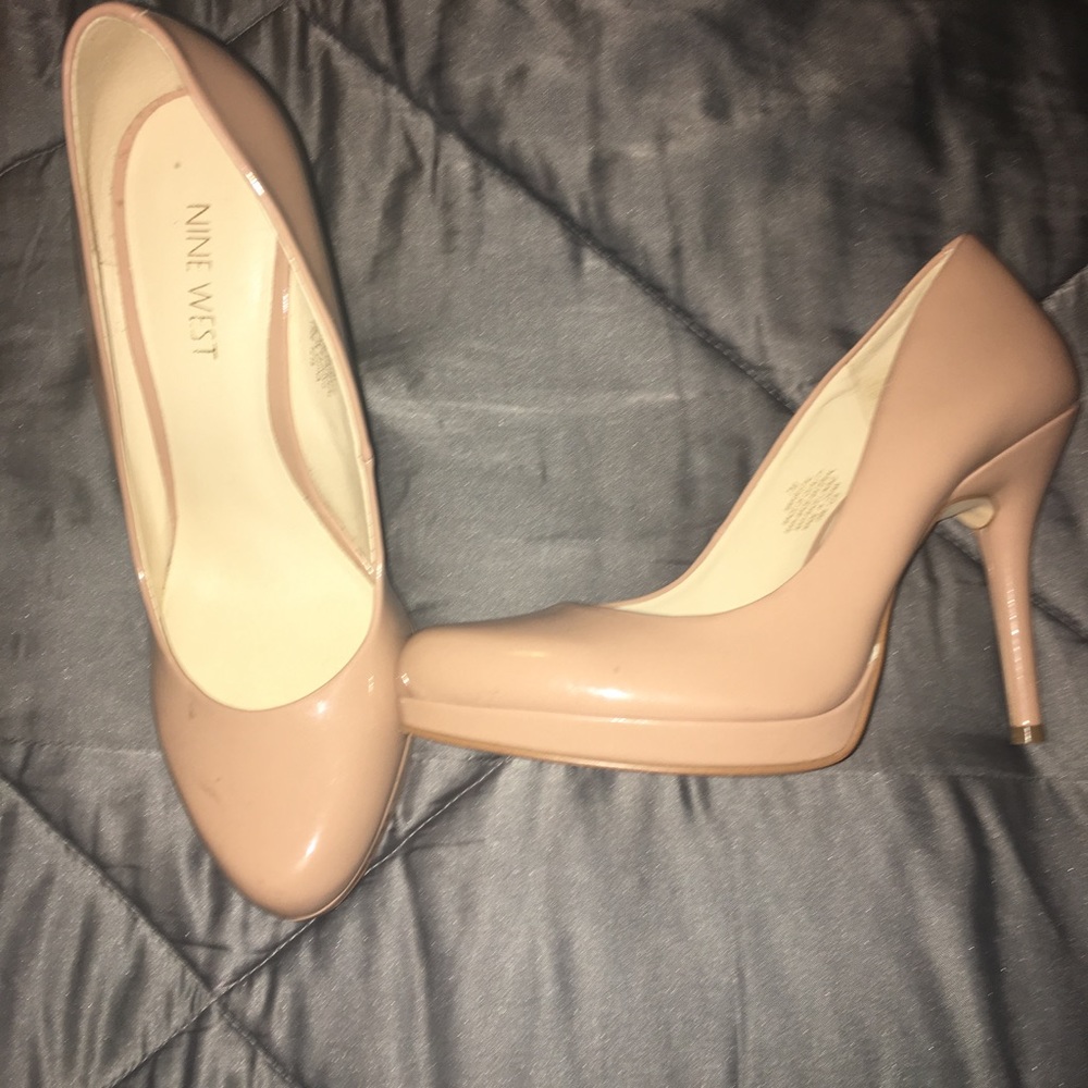 Nine West Nude pumps size 7