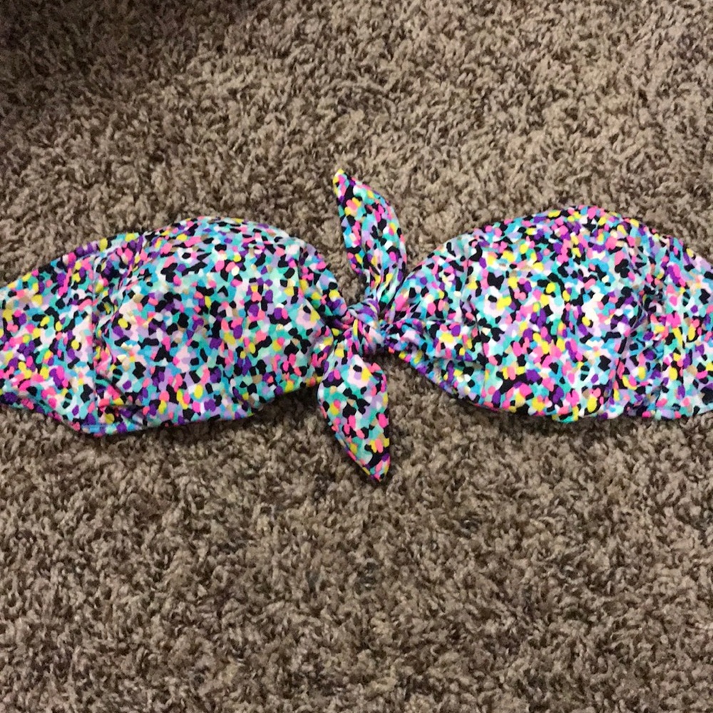 VS Multicolored bandeau Top