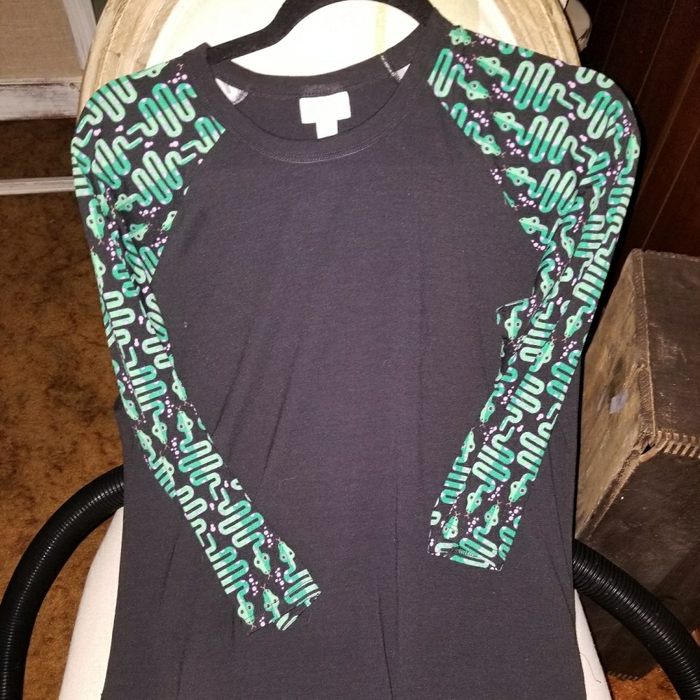 Lularoe 3/4 tee snake print size medium