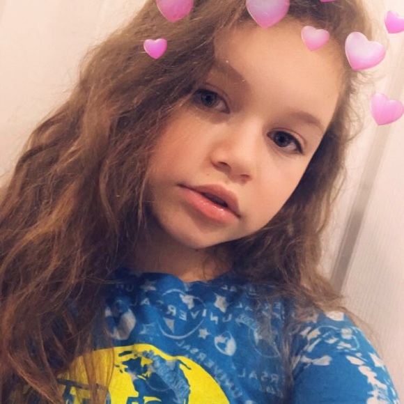 Meet your Posher, Mackenzie - Picture 2 of 7