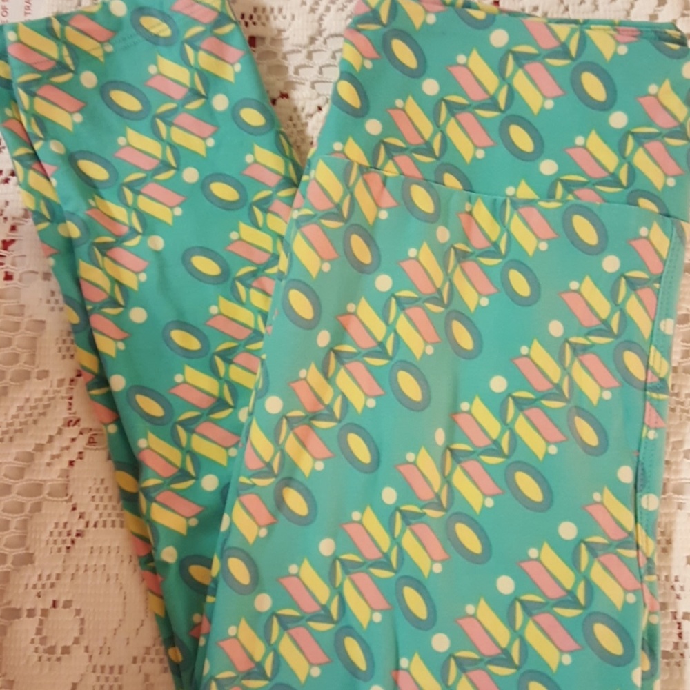 Lularoe leggings one size nwt