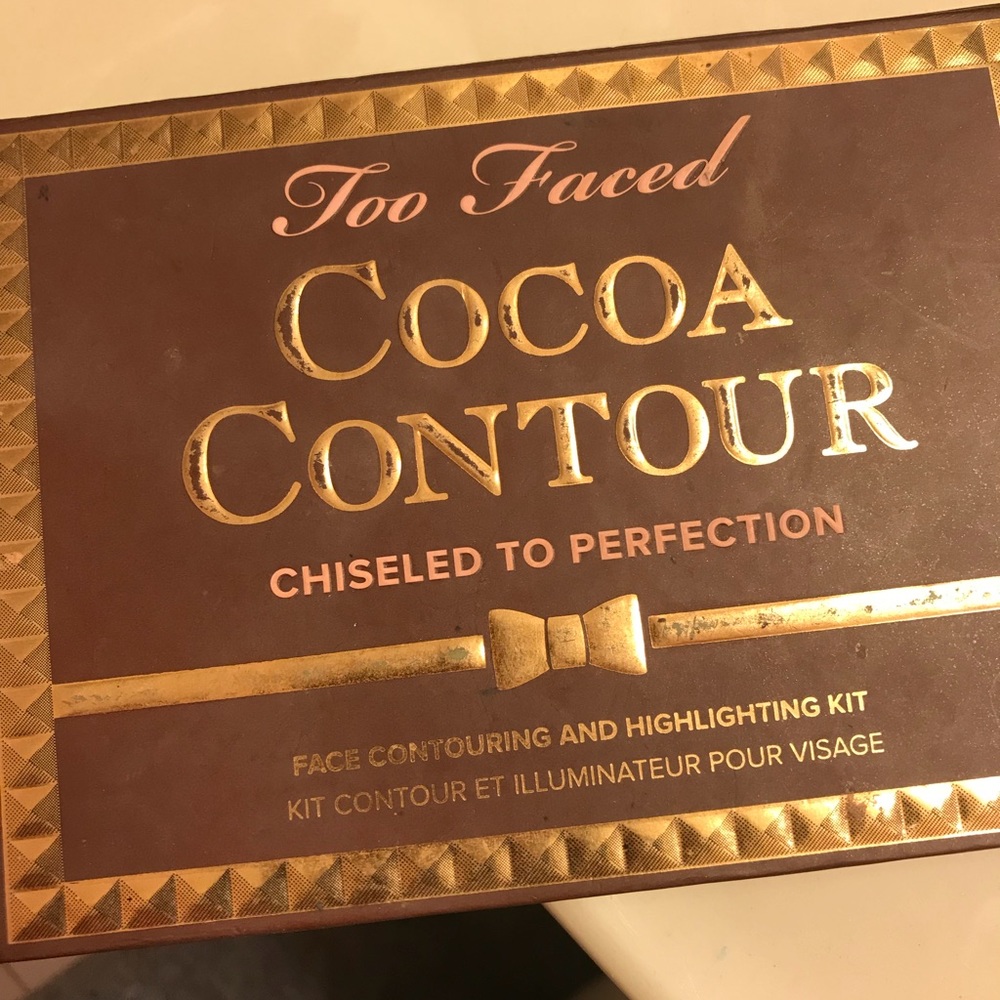 Too faced contour