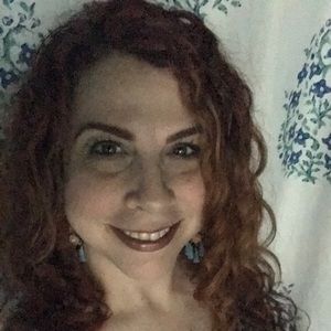 Meet your Posher, Elena