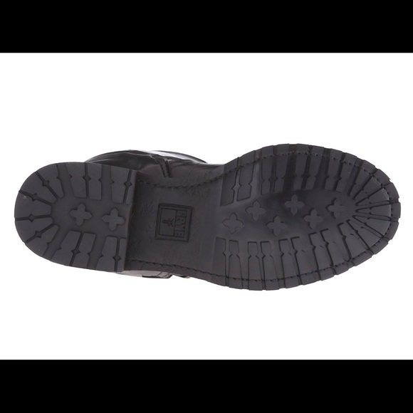 FRYE  authentic Engineer Shearling-Lined Boot - Picture 5 of 8