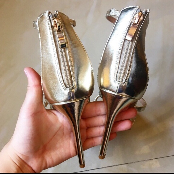 Three strap gold heels - Picture 2 of 4