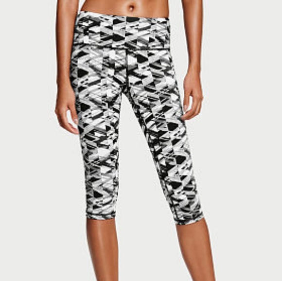 VS SPORT × athletic capri leggings - Picture 2 of 3