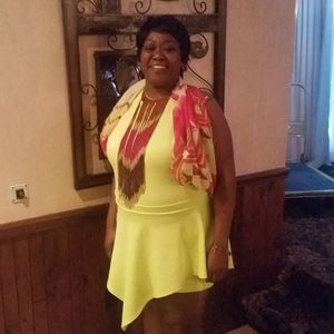 Meet your Posher, Yvette