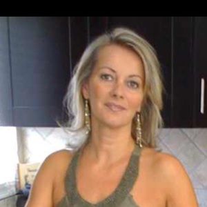 Meet your Posher, Mirela