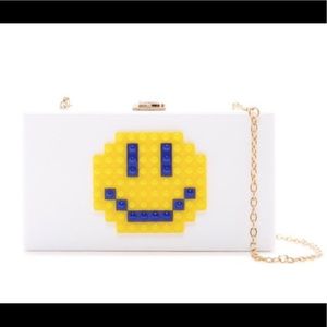 Happy face Lego boxy clutch. Pack 1