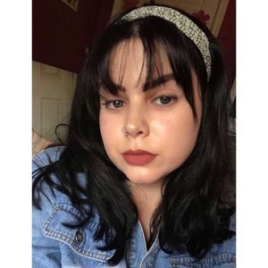 Meet your Posher, Caroline