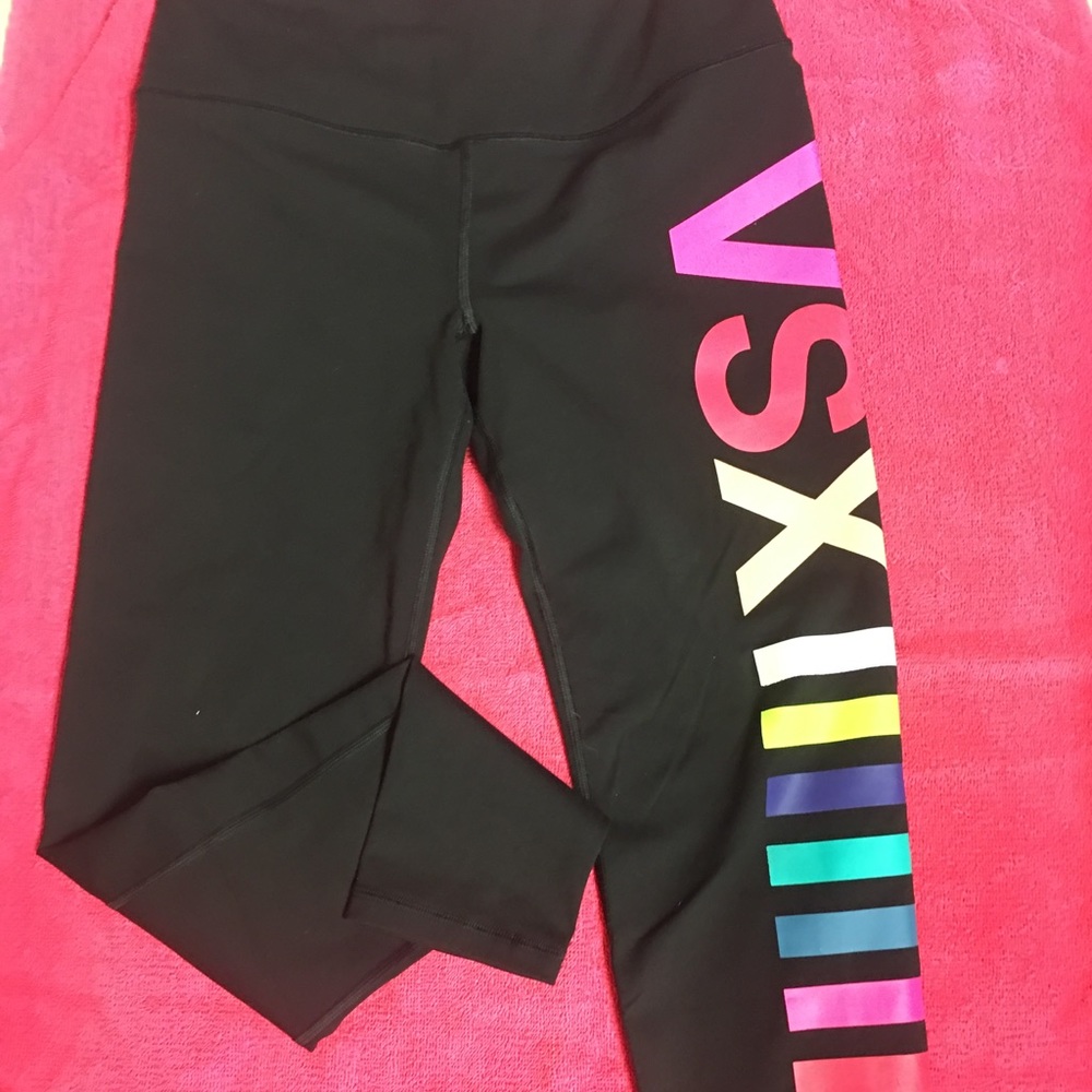 Victoria secret knockout leggings! Size medium.
