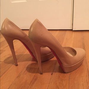 Christian Louboutin  Bianca beige pump
