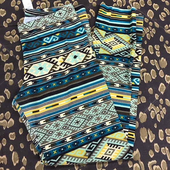 Multi-color &Multi-print Leggings - Picture 1 of 6