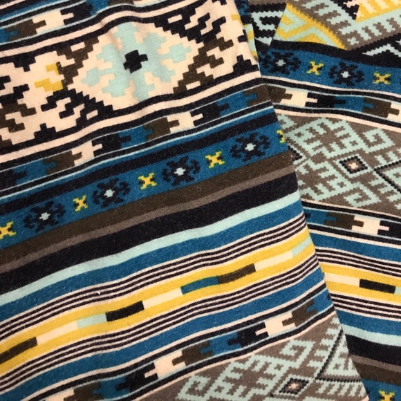 Multi-color &Multi-print Leggings - Picture 2 of 6