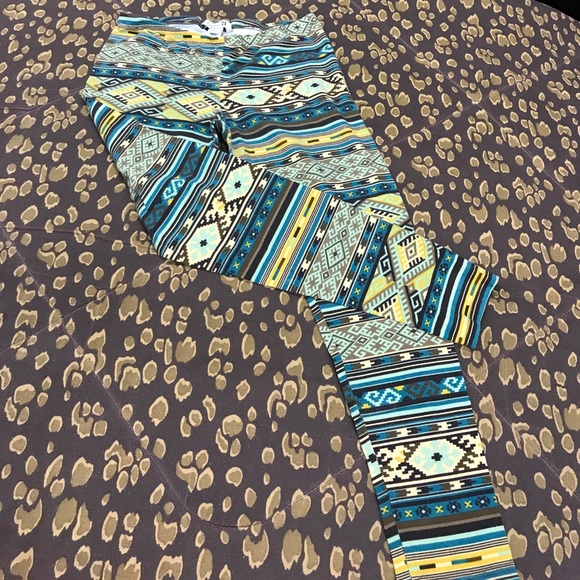 Multi-color &Multi-print Leggings - Picture 3 of 6