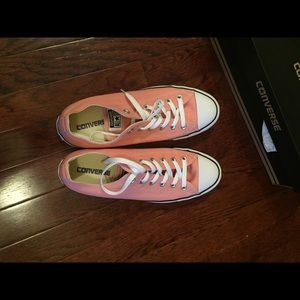 Daybreak pink converse size 10 women NIB