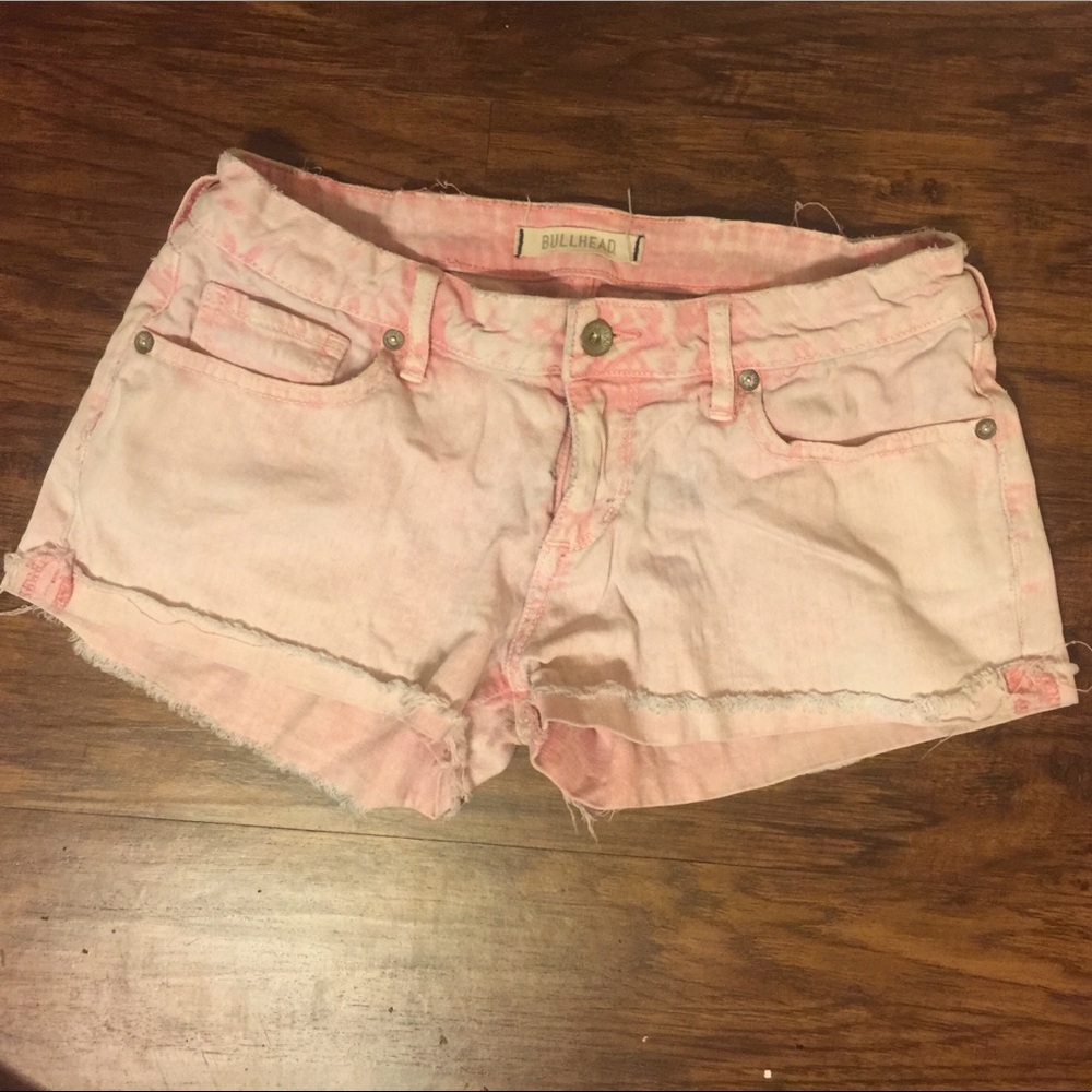 BULLHEAD — Distressed Denim Pink Shorts