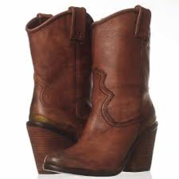 Lucky brand cowboy boots Clearance