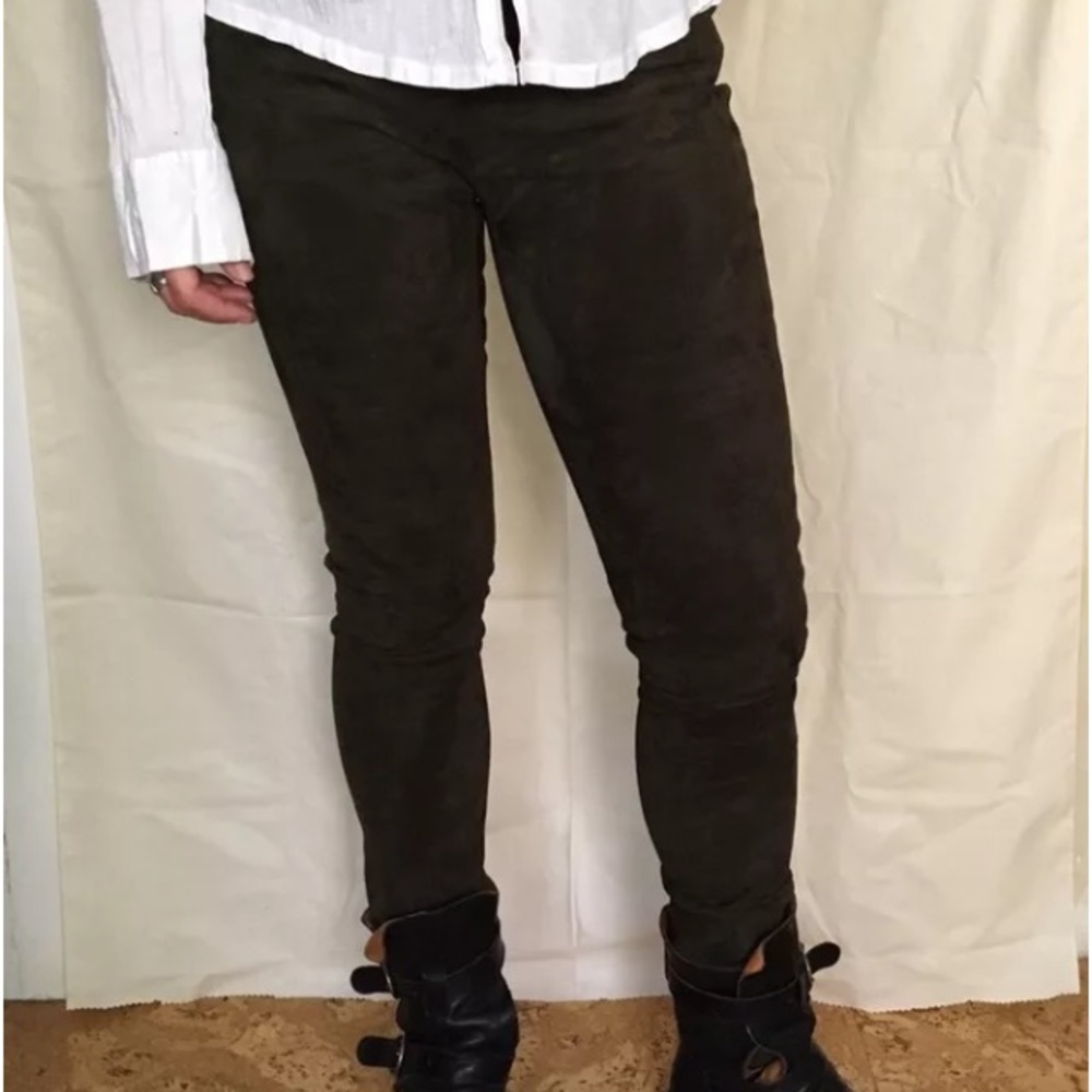 Neiman Marcus-Stouls Carolyn lamb Suede Legging