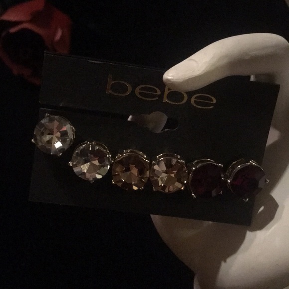 LAST ONE! Bebe trio crystal stud earrings - Picture 4 of 5