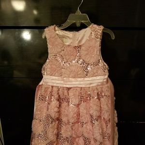 Girls dress