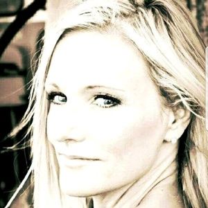 Meet your Posher, Angie