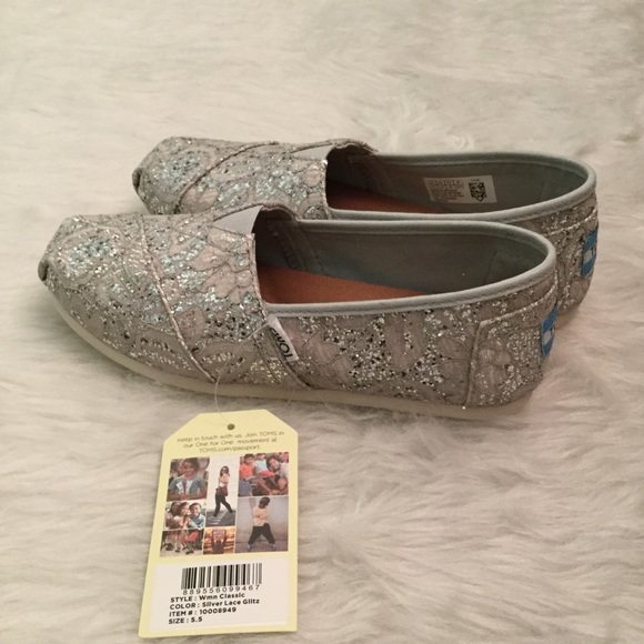 ❗️GONE 2/1❗️ NIB TOMS Classic Lace Glitz Slip On - Picture 5 of 6