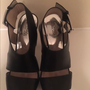 Michael Kors Shoes size 8