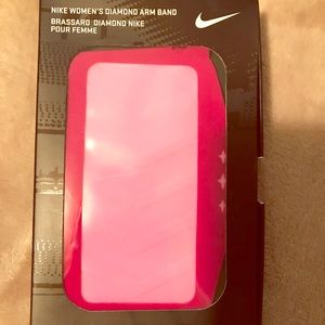 Nike Arm Band for IPhone 5 and 5s