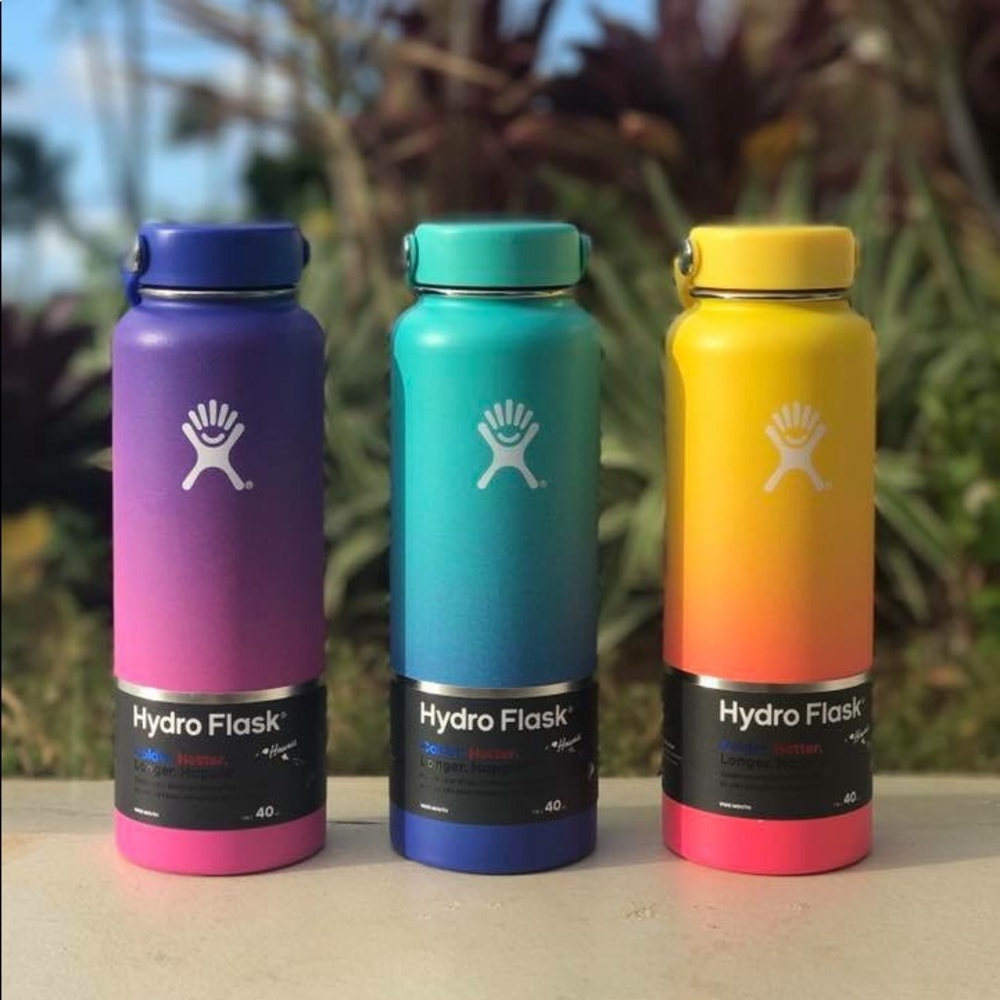 2 Sunset Hydroflasks for @lindseysonnik