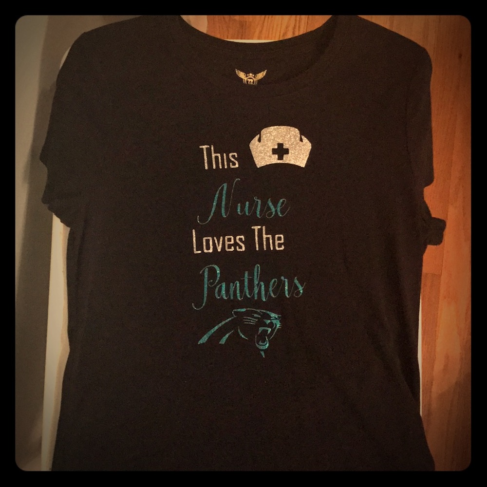 💥SOLD LOCAL💥 Panthers T-shirt