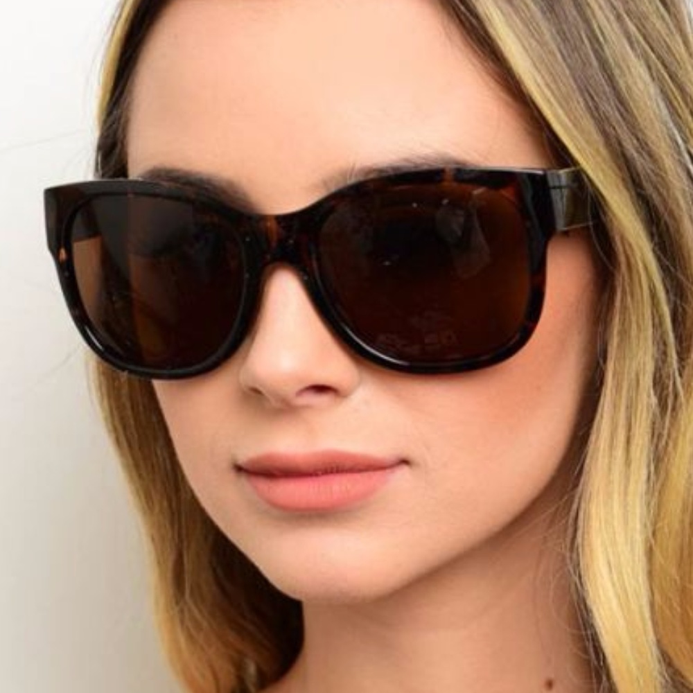 “Bloom” Oversize Sun Glasses, tortoise design