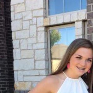 Meet your Posher, Ella