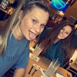 Meet your Posher, Ava