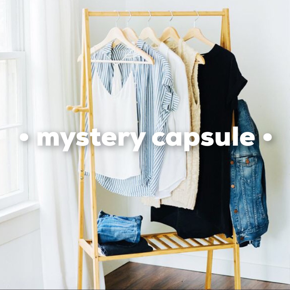 •3 piece mystery capsule •