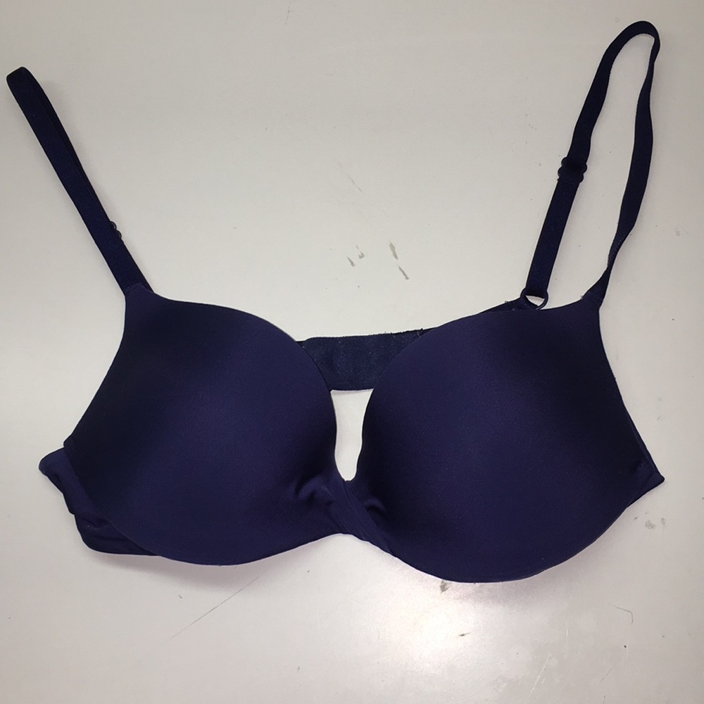 Victoria’s Secret Navy push up bra