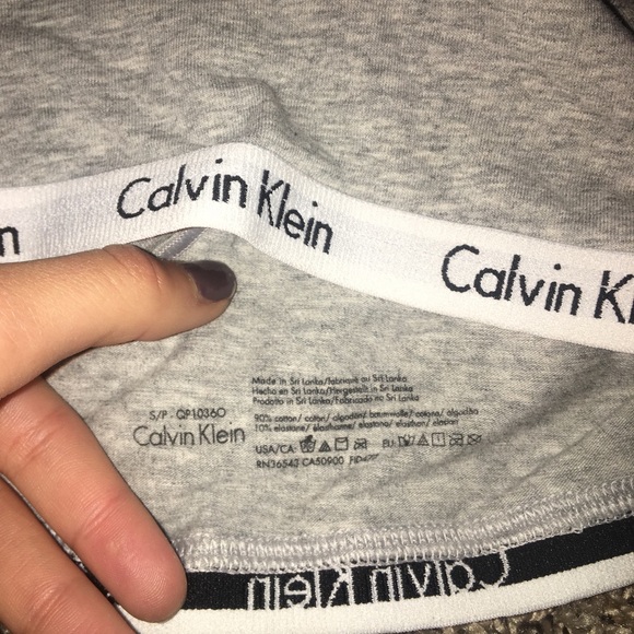 Sports bra - Picture 2 of 2