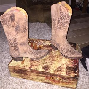 Brand new never worn Old Gringo Boots