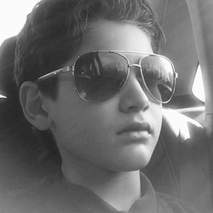 Meet your Posher, Sebastian