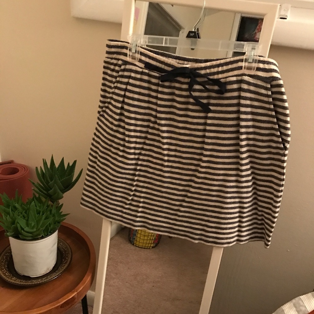 LOFT Super Comfy Cotton Skirt- Large