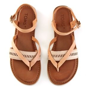 NWT - TOMS sandals!