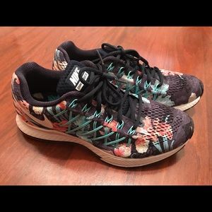 PRICE DROP Nike Running shoes Pegasus