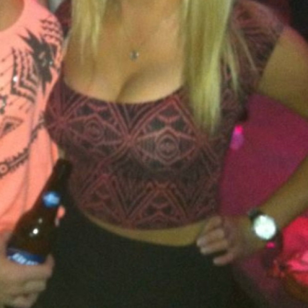 Aztec Crop Top - Picture 2 of 2