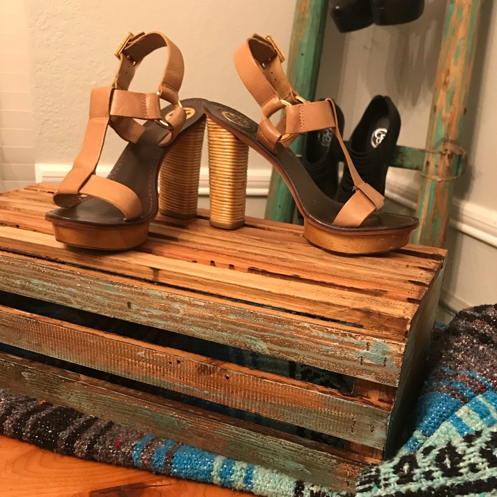 PRICE DROP🖤Tory Burch Kimber Sandal {Bamboo Heel}