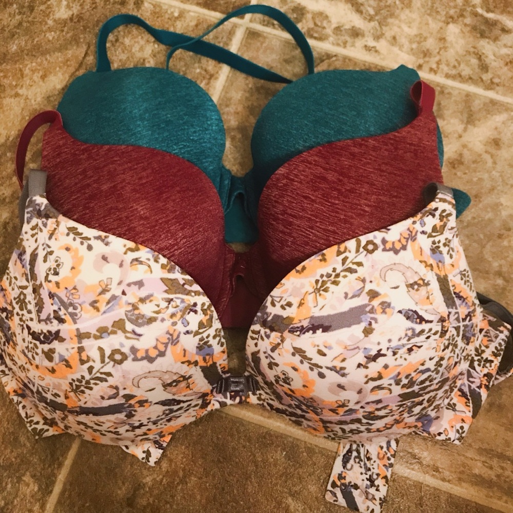 SOLD Victoria’s Secret bras