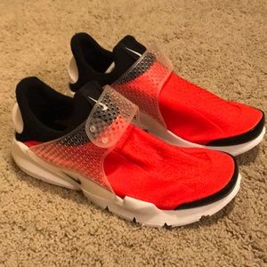 Nike Sock Dart - MENS Size 9 - WMNS Size 11