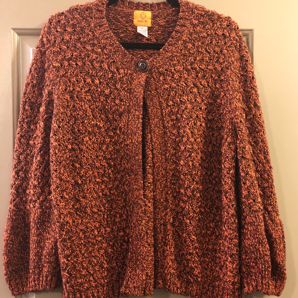 Women's Ruby Rd One Button Sweater. Size L