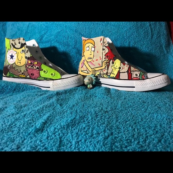 Hand painted customizable Rick & Morty Shoes - Picture 6 of 7