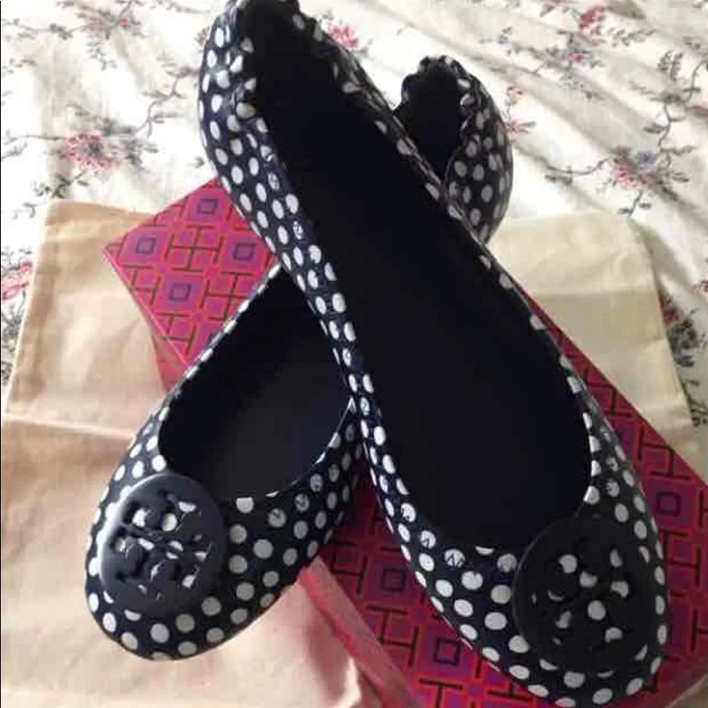 Tory Burch size 8.5, Navy & White polka dot flats