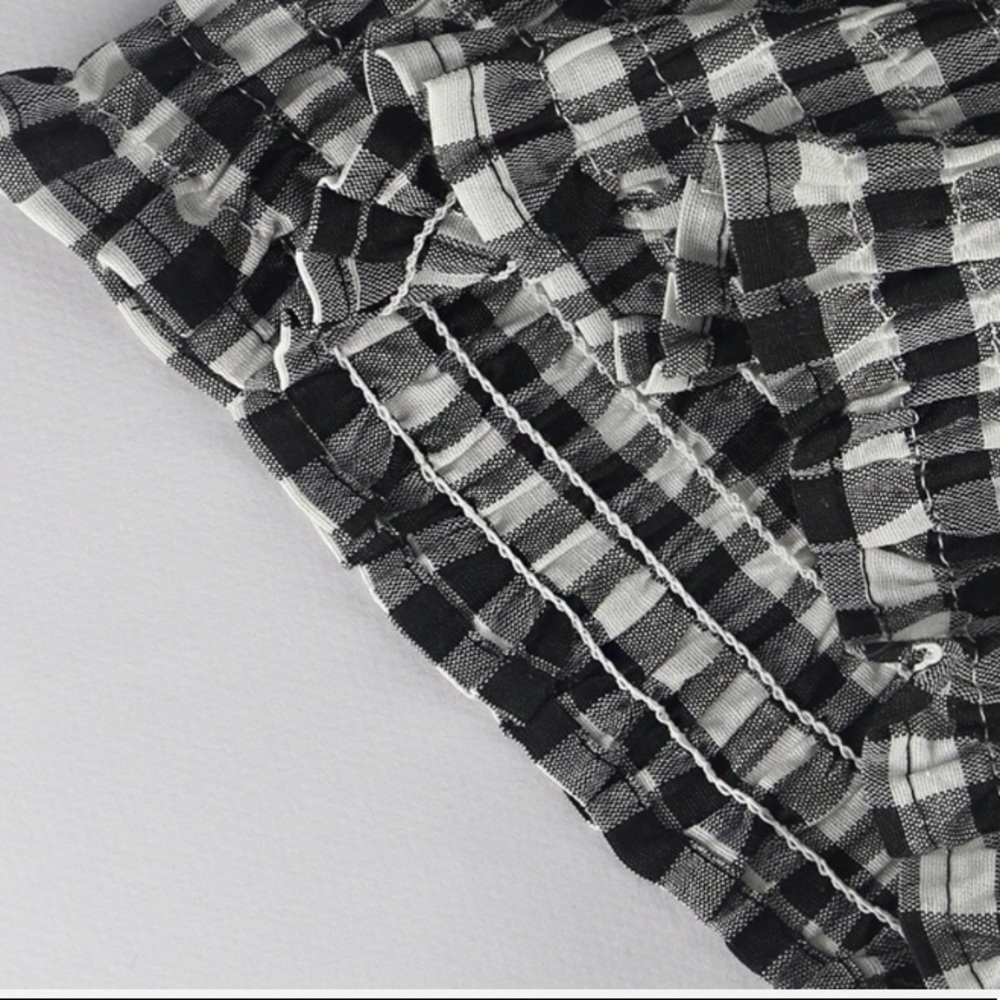 LAST ONE! Gingham Ruched Tube Top - Picture 4 of 4